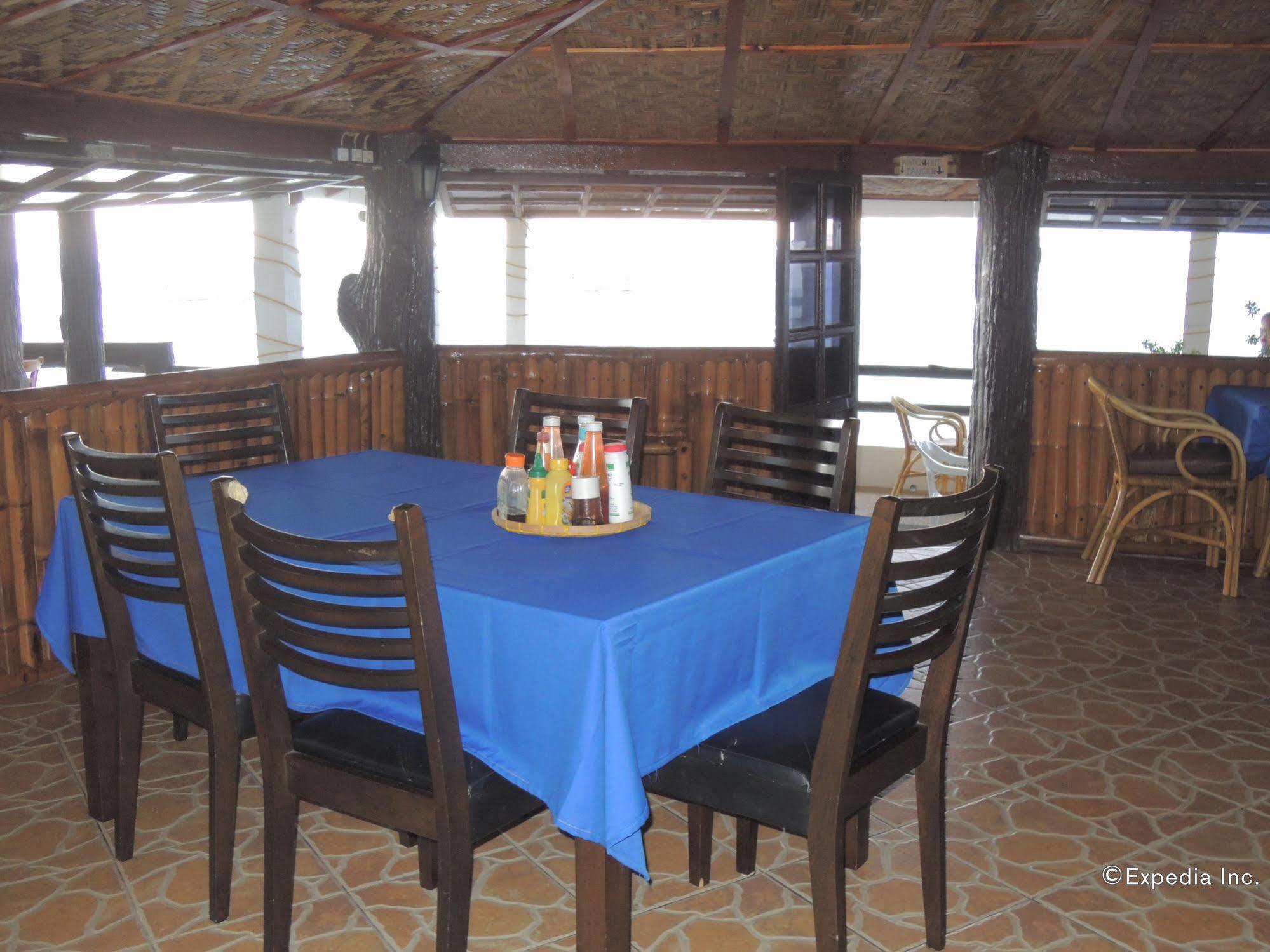 Love'S Beach & Dive Resort Моалбоал Экстерьер фото