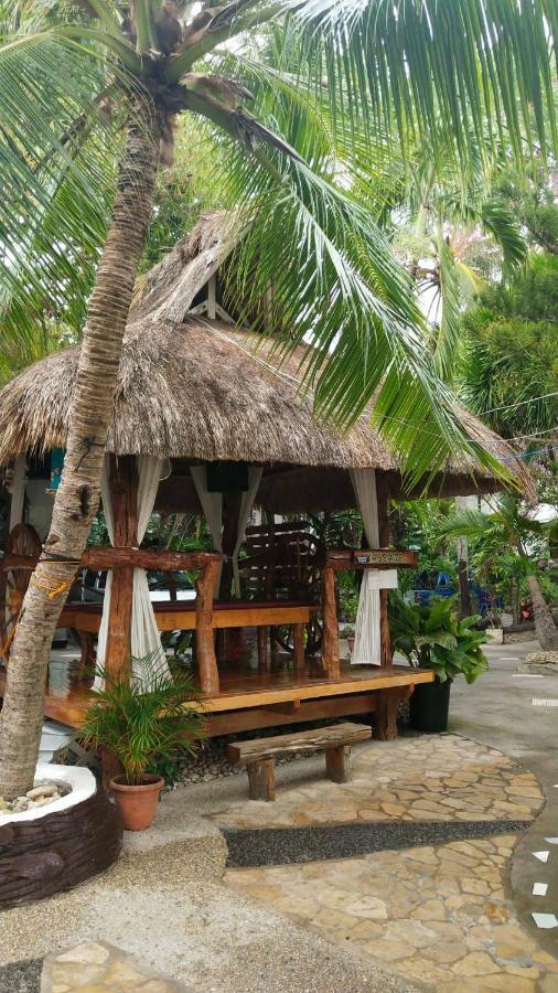 Love'S Beach & Dive Resort Моалбоал Экстерьер фото